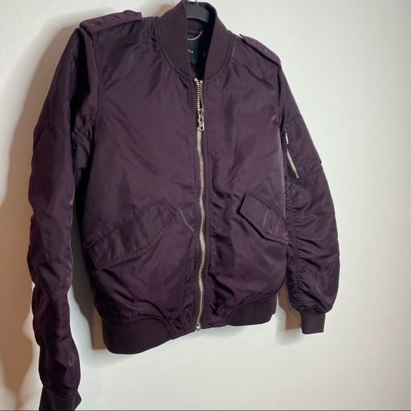 Aritzia Talula Plum Whitby Quilted Bomber Jacket - Picture 4 of 14